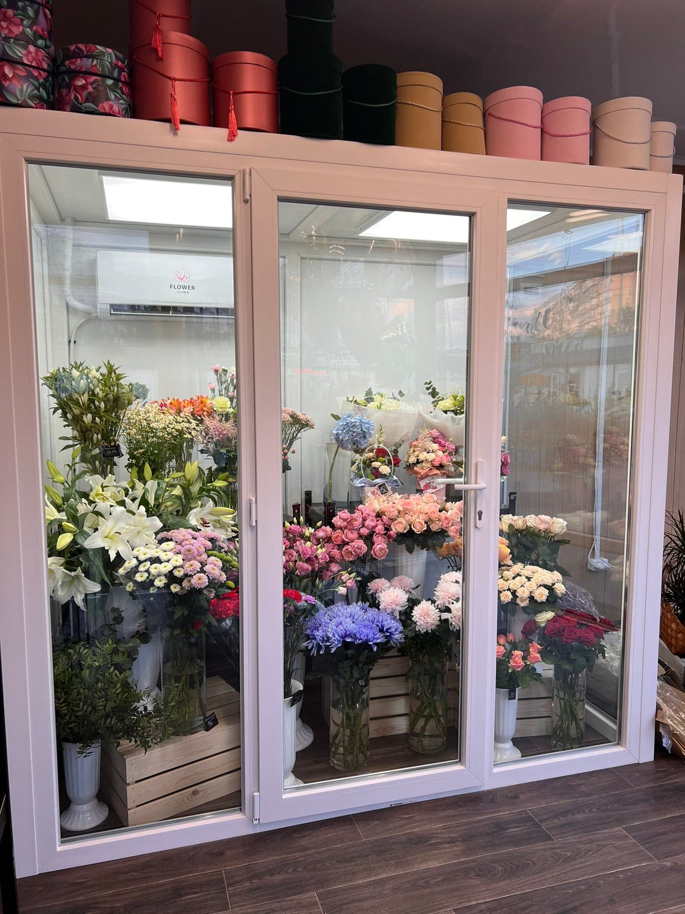 Холодильна камера для квітів — Квіти Троєщина, Київ — фото 1